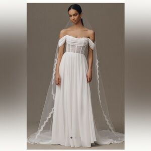 PARIS by Debra Moreland Dream Veil Anthropologie lace with Hair Comb